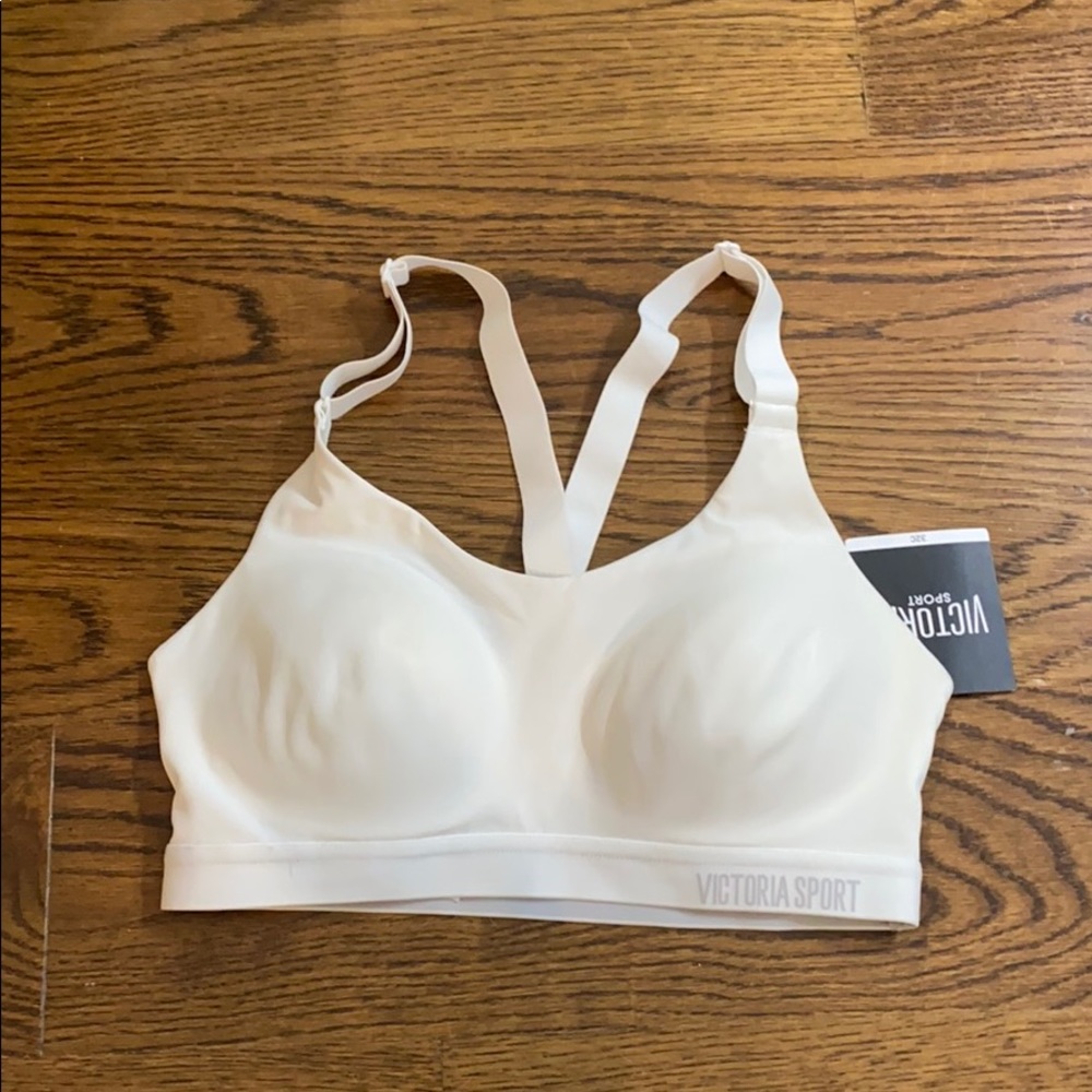 Brand New Victoria Secret Sports Bra